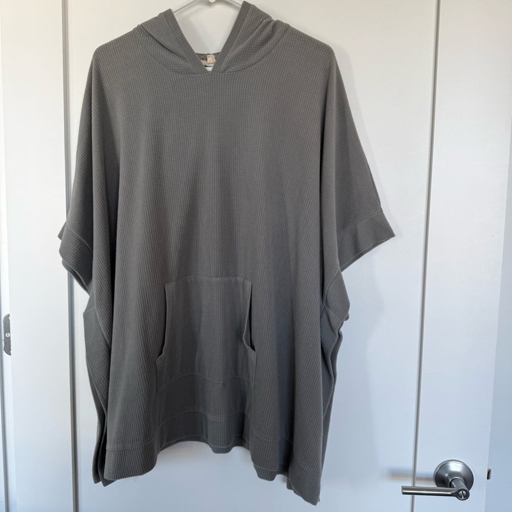 Cupio | Gray Hooded Poncho Sweatshirt